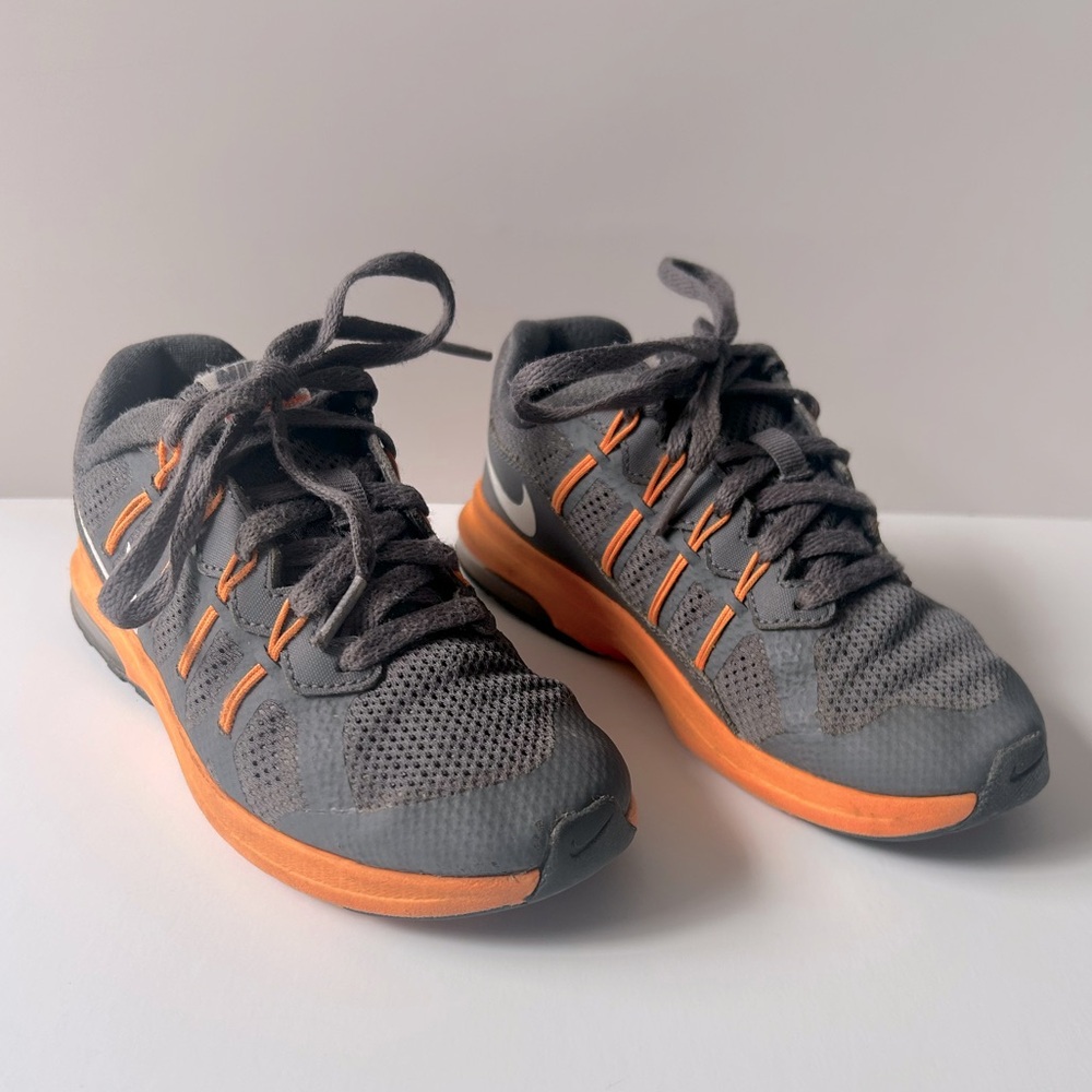 Nike Gray and Orange Kids Athletic Shoes Sz 13